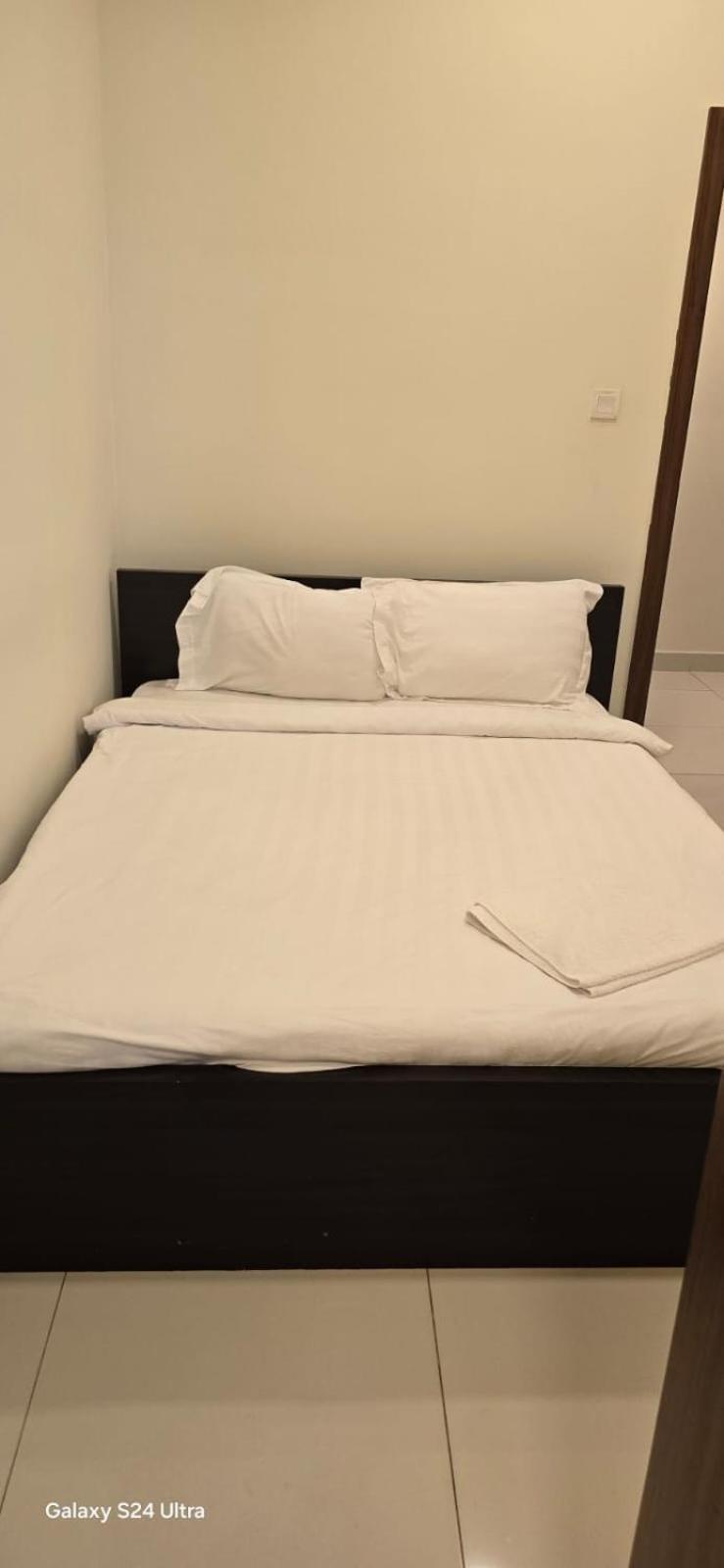 Ginger Luxury Juffair Apartment *